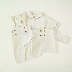 Set botez băiețel 0-1 ani, din in prespălat ivoire, model ANDI