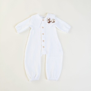 Salopetă unisex bebe, din muselină albă cu broderie flori de bumbac - model COTTON BLOOM