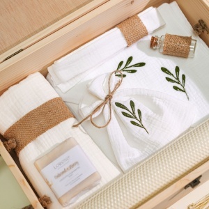 TRUSOU MUSELINA CU BRODERIE