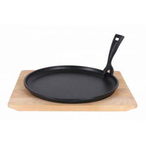 Tigaie Fonta 26 cm – Maner Detasabil – Suport Lemn 30x25 cm
