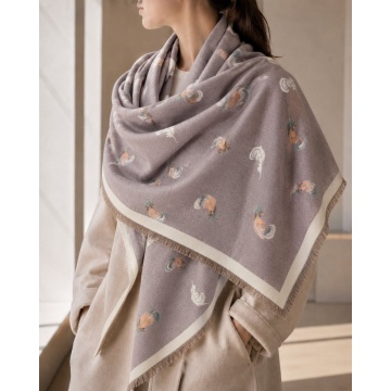 RGEC085001G -Eșarfă Amplă Reversibilă cu Două Fețe Feather Elegance – 69 × 190 cm