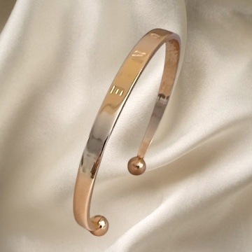 Brățară „Golden Sleek Cuff” – Bază metalică placată auriu E024B