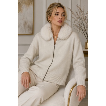 RG5384–Cardigan Tricotat Ivory cu Glugă și Blăniță Detașabilă – Winter Soft