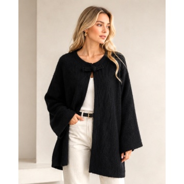 RG9198N–Cardigan Lung Tricotat Soft Wool Negru cu Închidere Shanghai – Parisian Chic (L–2XL)