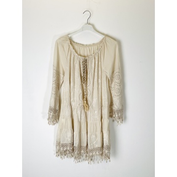 RG2977-9 BEJ –Rochie / Tunică scurtă boho din bumbac cu broderie englezească și franjuri – Made in Italy, masura unica 36-44 - Img 3