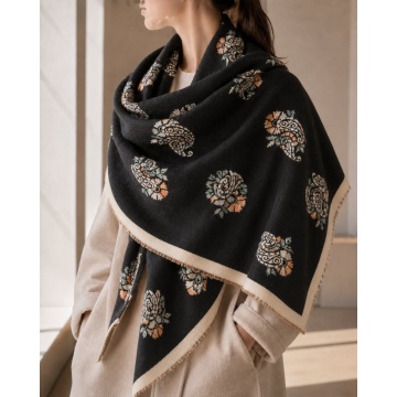 RGEC0850017 Eșarfă Paisley Chic – Negru & Bej – Vâscoză & Bumbac, 69 × 190 cm - Img 2