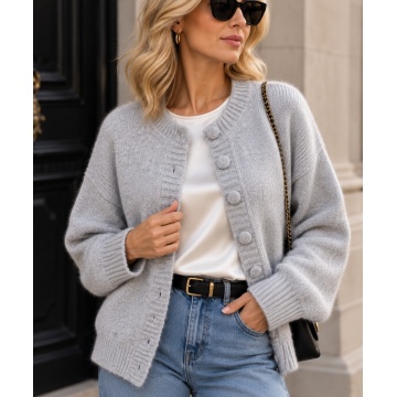 RGWL-080100GRI–Cardigan gri deschis Pufos cu Lână și Nasturi Îmbrăcați – Soft Elegance L–3XL (42–46)