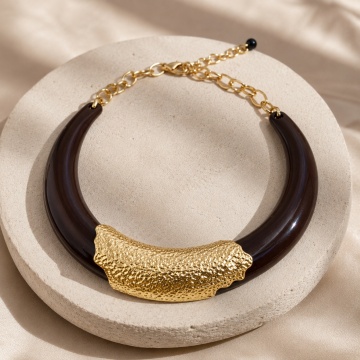 Colier Statement Chocolate & Gold – Accent Organic– Textură Organică- RGCL-2700213 C
