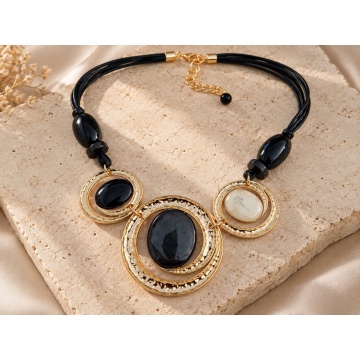 Colier Statement Noir Majesty – Contrast Elegant în Negru și Auriu COLLIER2700186N - Img 3