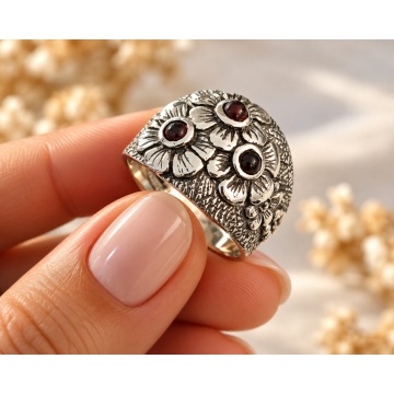 Inel din Argint cu Granat – Floral Garnet Vintage R1896