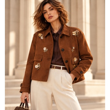 RGU79506– Jachetă damă din vâscoză cu aspect catifelat și aplicații florale 3D – Cognac