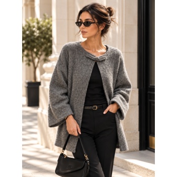 RG9198G–Cardigan Lung Tricotat Soft Wool Gri cu Închidere Shanghai – Parisian Chic (L–2XL)