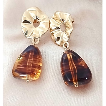 Cercei Eleganți Amber Drop & Gold – Textură Plisată RG124RX231