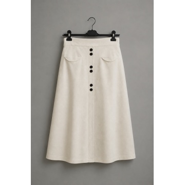 RG5390–Fustă Midi Tricotată Ivory cu Nasturi Contrastanți – Soft Elegance - Img 4