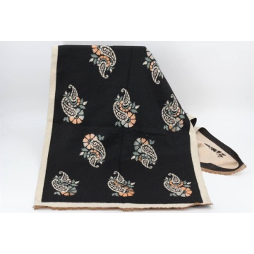 RGEC0850017 Eșarfă Paisley Chic – Negru & Bej – Vâscoză & Bumbac, 69 × 190 cm - Img 3