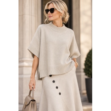 RG5342–Pulover Tricotat Ivory cu Guler Înalt – Soft Elegance