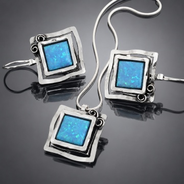 Set Square Opal din argint 925 cu opal albastru – pandantiv și cercei N3817-E3830