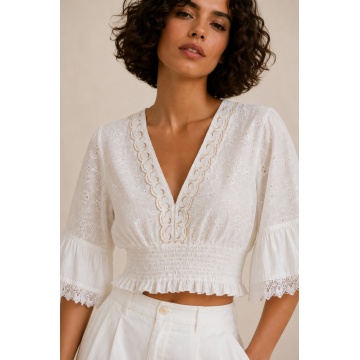 Bluză scurtă ( bustieră) din bumbac 100% broderie anglaise, decolteu în V – RG6055-2