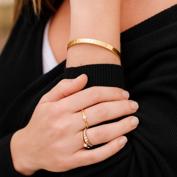 Brățară „Golden Minimalist Cuff” – Brățară rigidă placată auriu E024