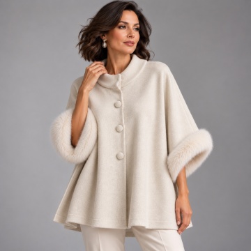RG5319–Pelerină Tricotată Premium cu Blăniță – Ivory