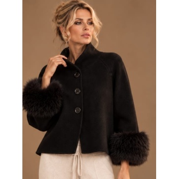 RG5320–Jachetă-Pelerină Tricotată Neagra cu Manșete din Blăniță – Winter Elegance