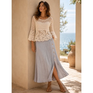 RG7076B-1 Fustă plisată M–2XL cu nasturi decorativi – Gri deschis
