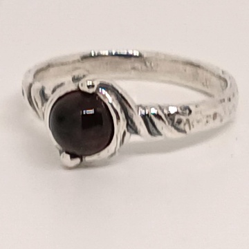 Inel argint cu granat R815