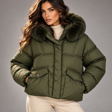 RG61001K Jachetă Kaki matlasată cu glugă și blăniță artificială – Oversized Chic