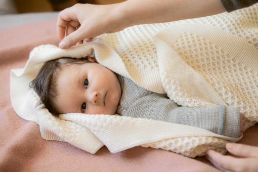 Pătură din lână merinos bebeluși Disana - Honeycomb Natural