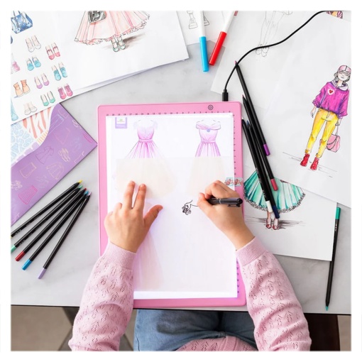 Atelier design vestimentar cu tabletă luminoasă A4 - Img 2