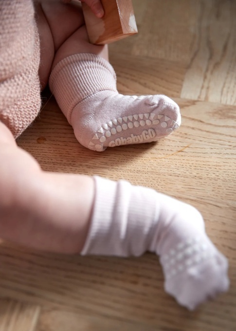 Șosete antiderapante din bambus GoBabyGo - Soft Pink