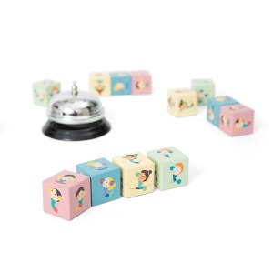 Joc de rapiditate cu sonerie si cuburi din lemn, BS Toys