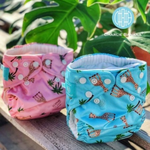 Scutec textil refolosibil Charlie Banana cu inserturi din cânepă, Sophie La Girafe Blue
