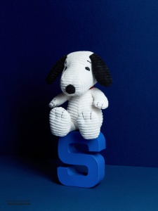 Snoopy în șezut Corduroy Cream - Peanuts, 19 cm, Bon Ton Toys