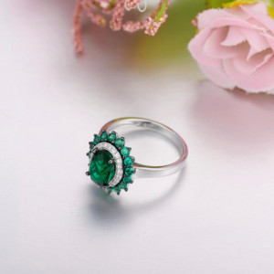 inel cu piatra verde