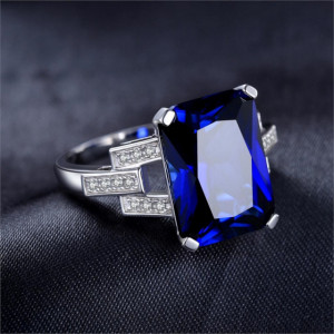 inel safir albastru