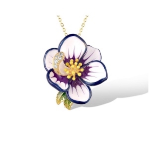 colier auriu din argint cu floare