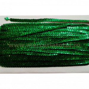 Paiete pe snur verde