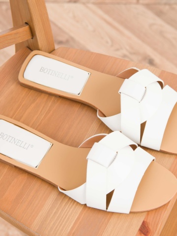 Papuci cod TH192 White