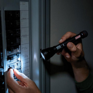 Lanterna Coleman BatteryGuard 75 lumeni - Img 7