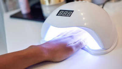 De ce ard gelurile in lampa UV/LED?