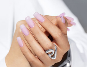 Mega Base Cold Pink Victoria Vynn 15 ml Rubber Base