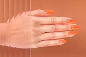 Oja Semipermanenta Gel Polish 437 HelloVynn