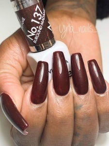 Oja Semipermanenta Pure Creamy 137 Burgund Madame