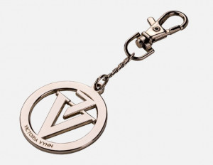 Breloc Victoria Vynn Logo Silver