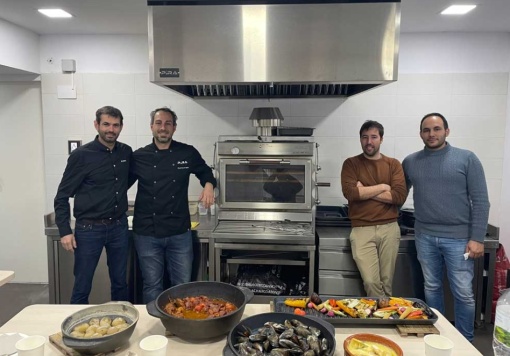 Cuptor pentru steak pe cărbuni cu suport, hotă și grill Pira 80 XXL Silver ED - Img 8