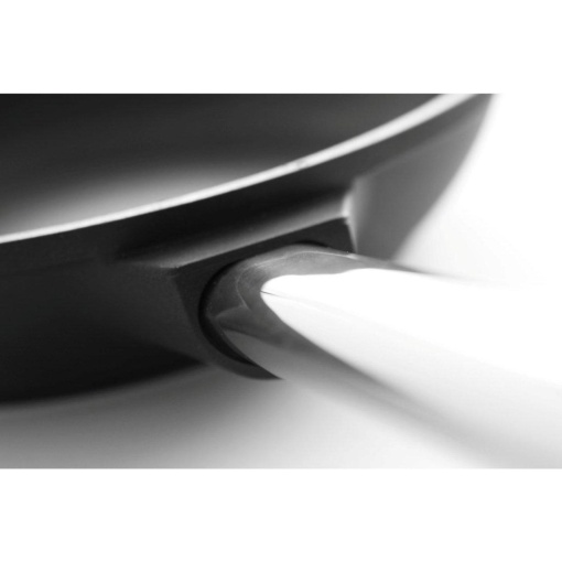 Tigaie Titanium Profesional, 36 cm, mâner inox Hendi - Img 2
