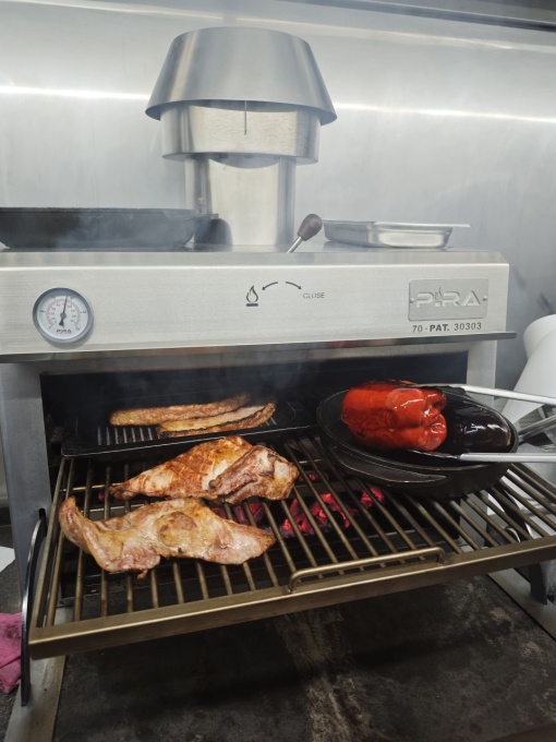 Cuptor pentru steak pe cărbuni, deschidere verticală, Pira 70 Silver SD - Img 3