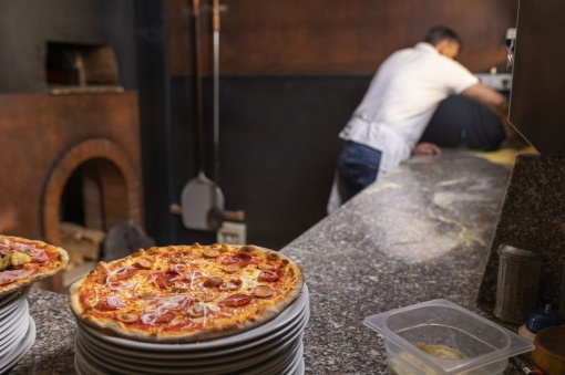 Masă frigorifică Pizza cu blat de granit ventilată 3x GN1/1, Amitek AK923PZV - Img 6
