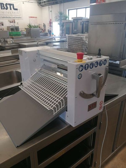 Mașină de laminat aluat de foietaj, de banc EASY 500 SM - Img 4